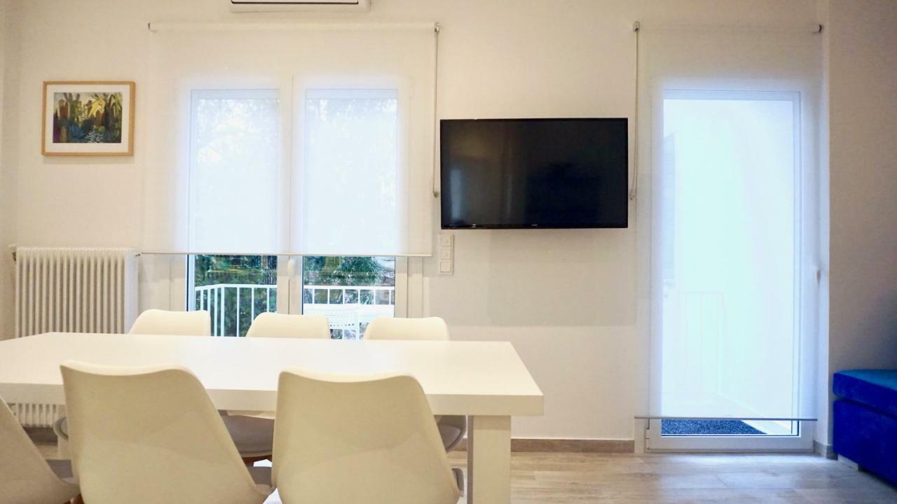 Modern & Central Apt In Atene Esterno foto